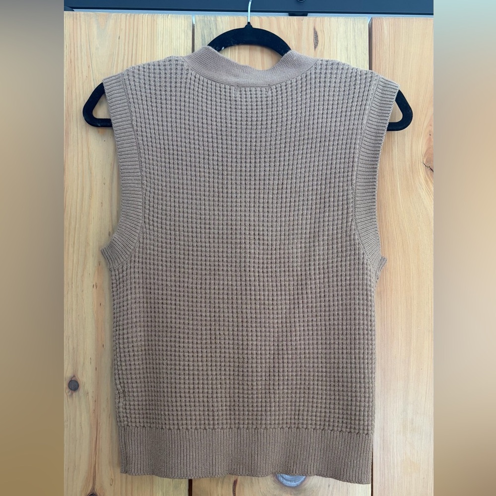 Women's Brown Sleeveless Cardigan - Picture 2 of 3